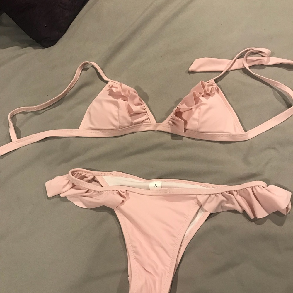 CHEEKY RUFFLE BIKINI - never worn!! - Picture 6 of 7